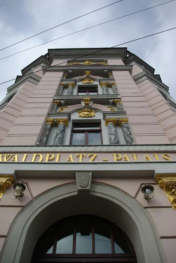 Apartments In Der Jahnallee 20 Waldplatzpalais Λειψία