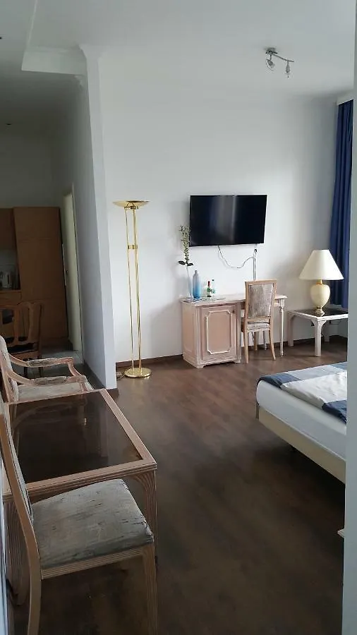 Apartments In Der Jahnallee 20 Waldplatzpalais Λειψία