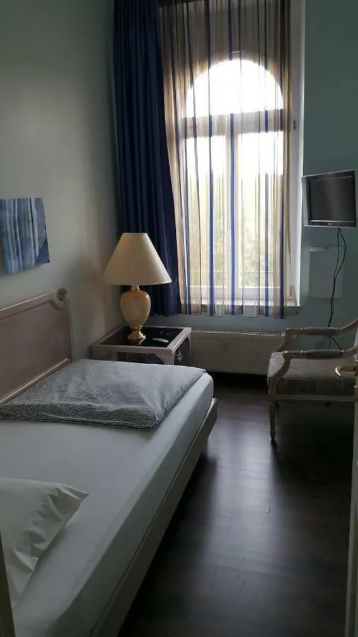 Apartments In Der Jahnallee 20 Waldplatzpalais Λειψία