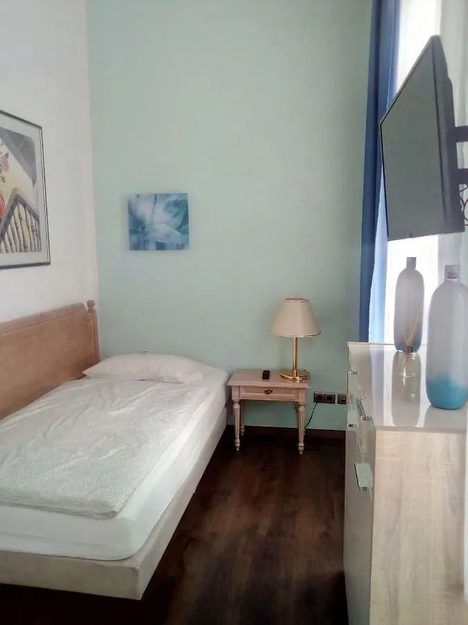 Apartments In Der Jahnallee 20 Waldplatzpalais Λειψία